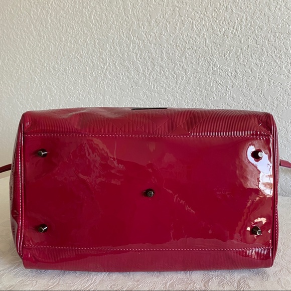 Burberry raspberry embossed check patent leather tote bag - Picture 5 of 12